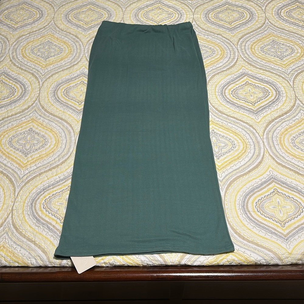 Musera green maxi skirt size M